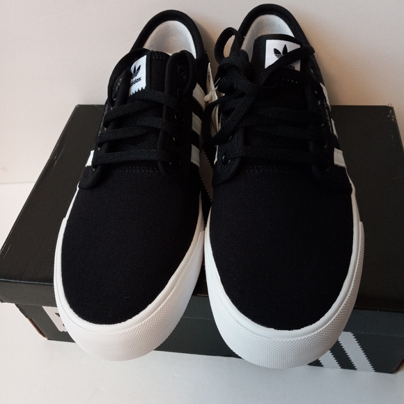 Adidas Seeley J Youth Black / White BY3838 - Picture 4 of 7
